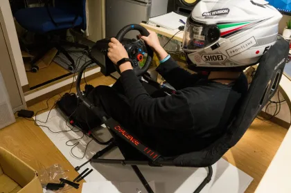 折りたたみ可能なレースシム用シート「Playseat Challenge」を買った